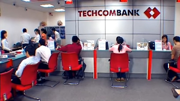 khóa thẻ Techcombank